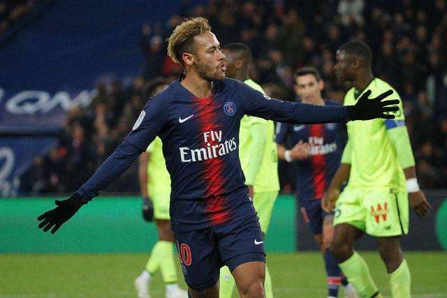  斯特拉斯堡防守稳固，法甲平局大师名副其实